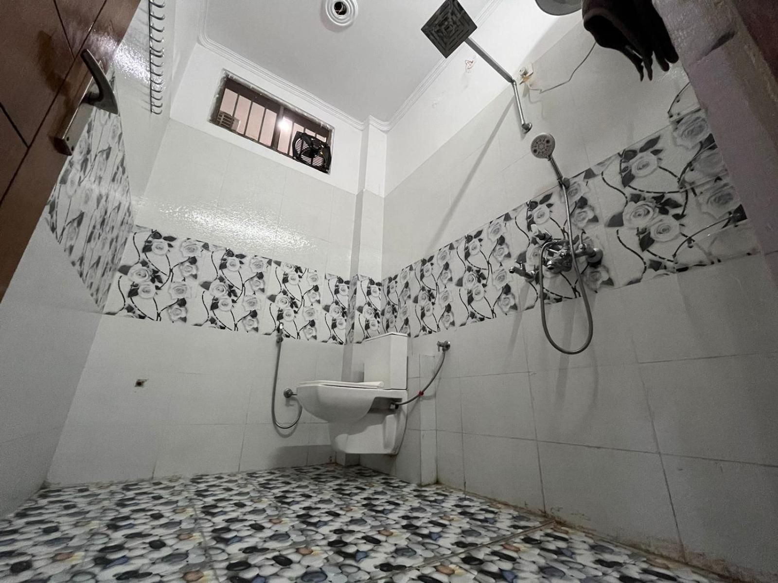 Shreshth Home Stay - Best Family Accommodation - 3Km From Har Ki Pauri, Haridwar, Uttarakhand Exterior foto